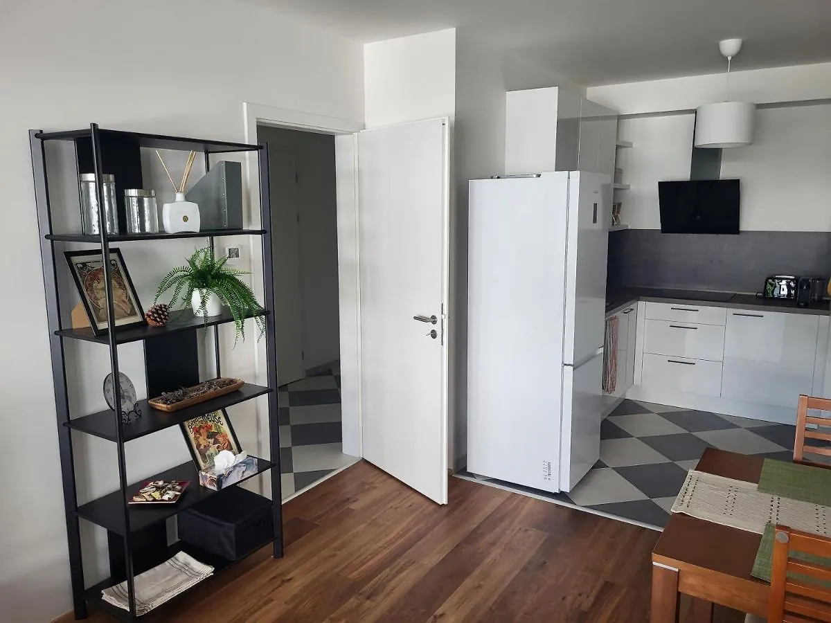 New Apartment In Karlin, Praha 8, Close To Center 체코
