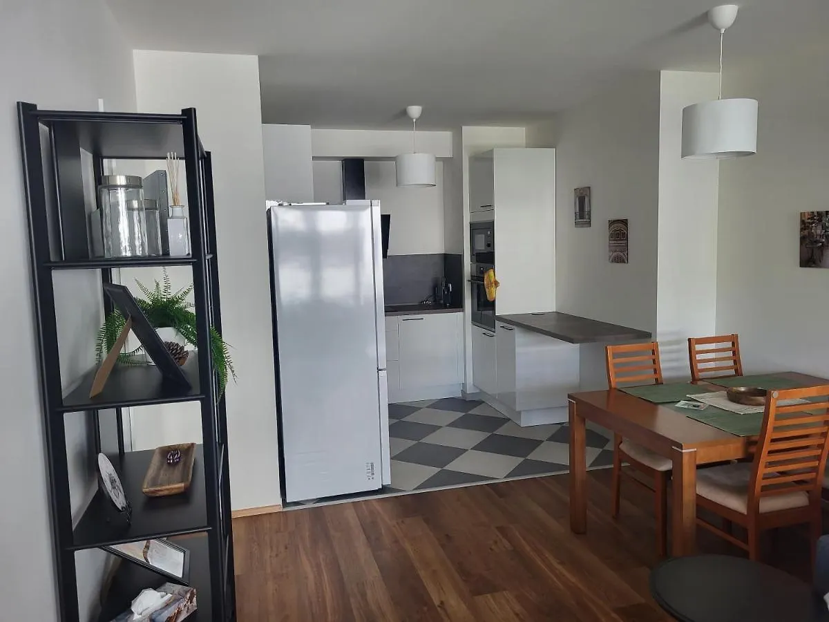 New Apartment In Karlin, Praha 8, Close To Center  프라하