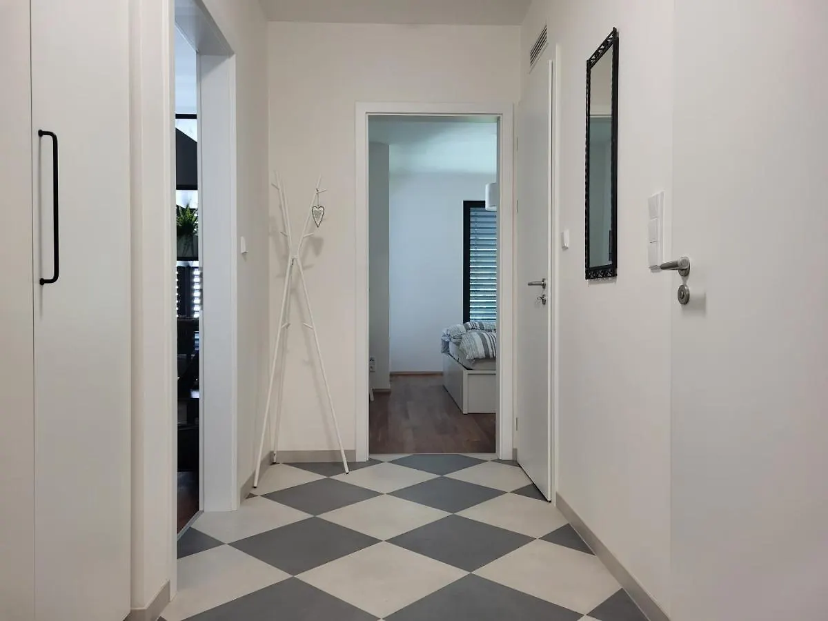 New Apartment In Karlin, Praha 8, Close To Center 체코