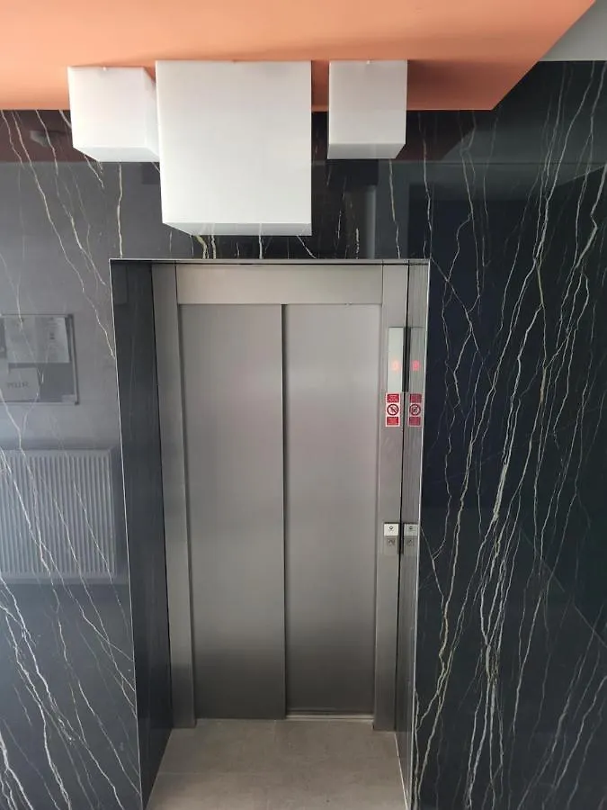 New Apartment In Karlin, Praha 8, Close To Center Τσεχία